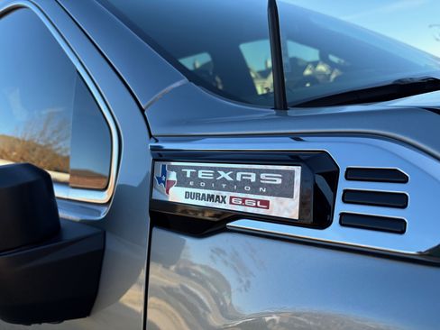 Used 2024 GMC Sierra 2500 SLT w/ Texas SLT Premium Package image 4