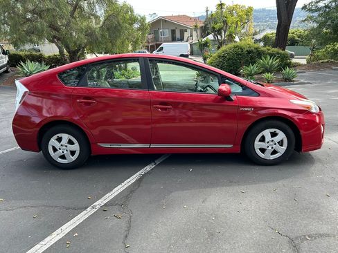 Used 2011 Toyota Prius Three w/ Navigation Pkg image 10