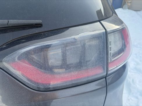 Used 2019 Jeep Cherokee Latitude Plus image 5