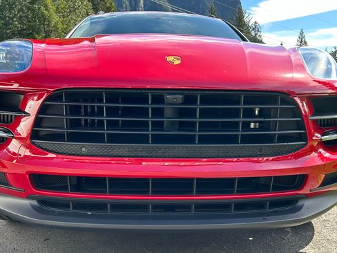 Used 2021 Porsche Macan S image 4