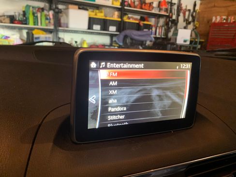 Used 2016 MAZDA MAZDA3 s Grand Touring image 2