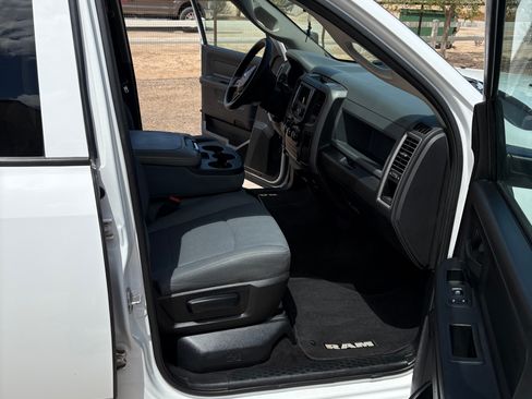 Used 2017 RAM 2500 Tradesman w/ Popular Equipment Group RWD image 8