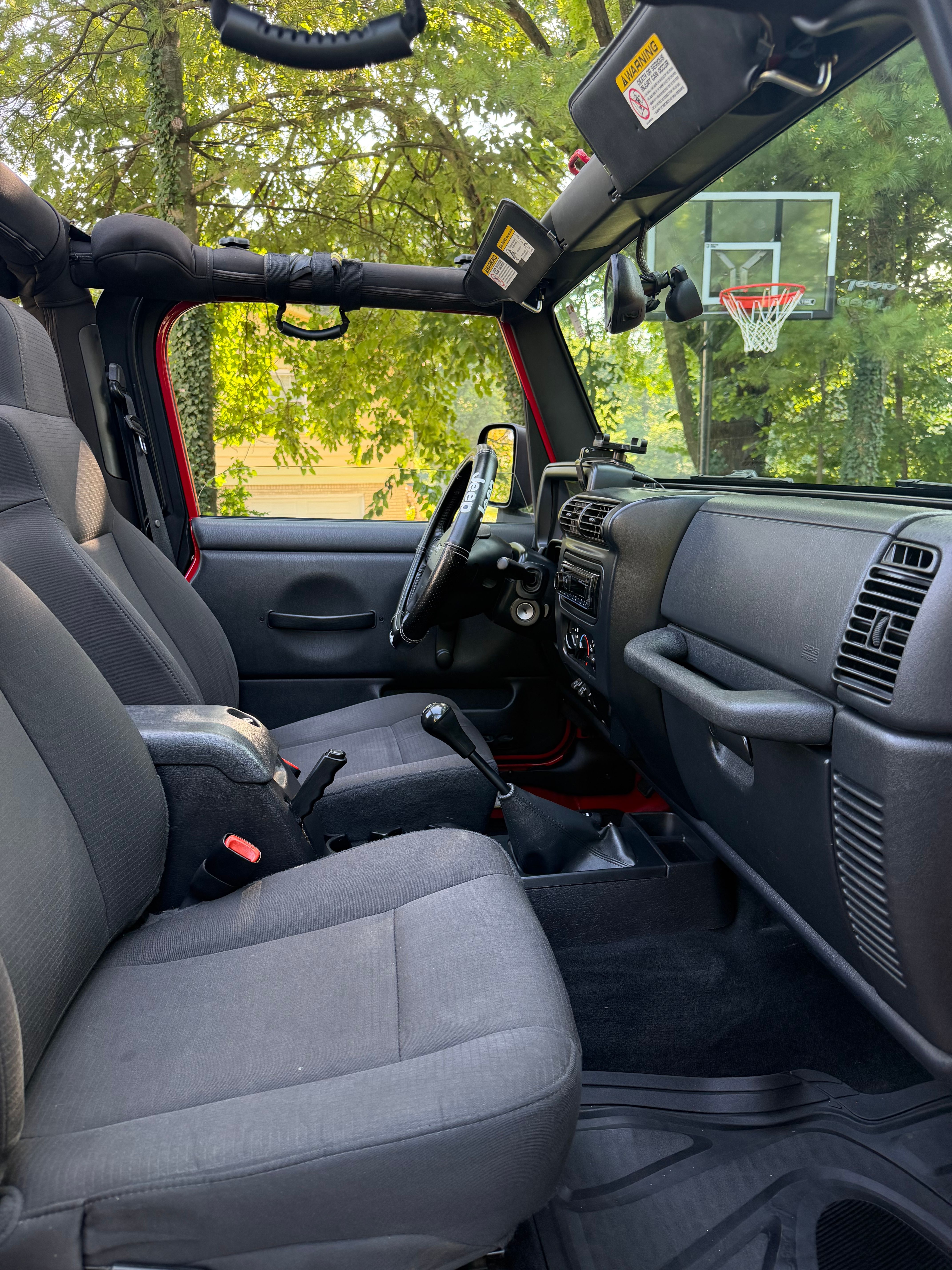 Used 2006 Jeep Wrangler Unlimited w/ Premium Audio Group AWD/4WD image 6