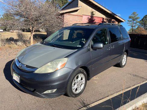 Used 2006 Toyota Sienna XLE Limited image 9