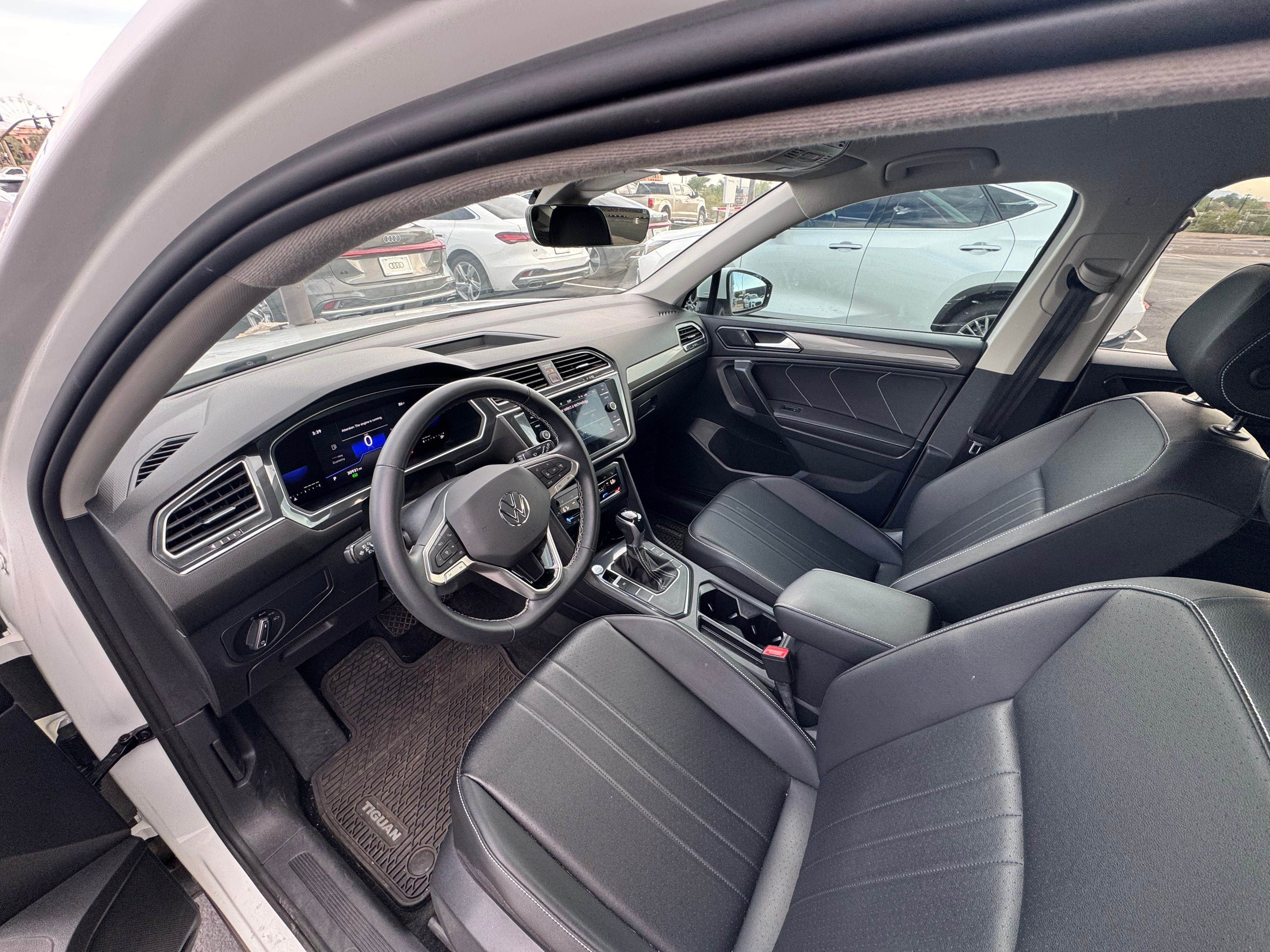 Used 2022 Volkswagen Tiguan SE FWD image 14