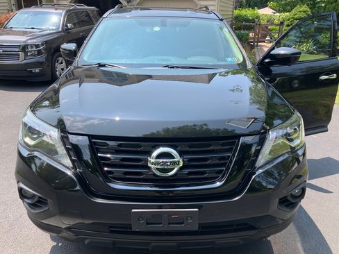Used 2018 Nissan Pathfinder SL w/ Midnight Edition Package image 12
