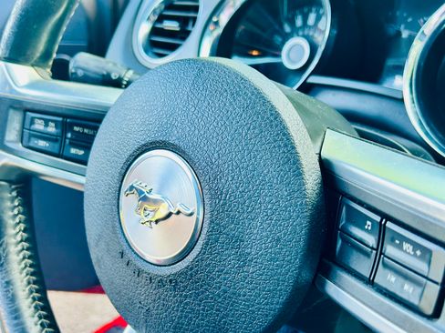 Used 2014 Ford Mustang Coupe image 9