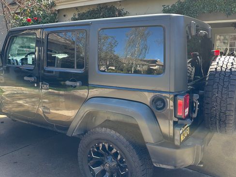 Used 2011 Jeep Wrangler Unlimited Sport image 6