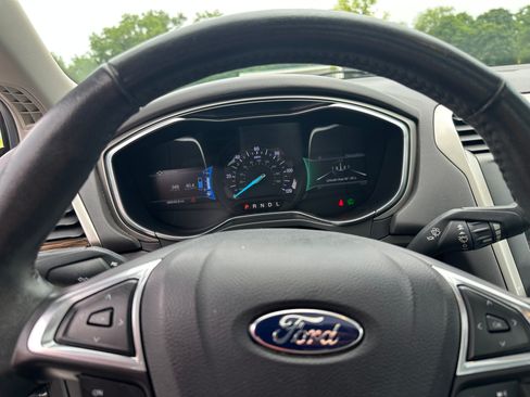 Used 2014 Ford Fusion SE w/ Equipment Group 502A FWD image 14