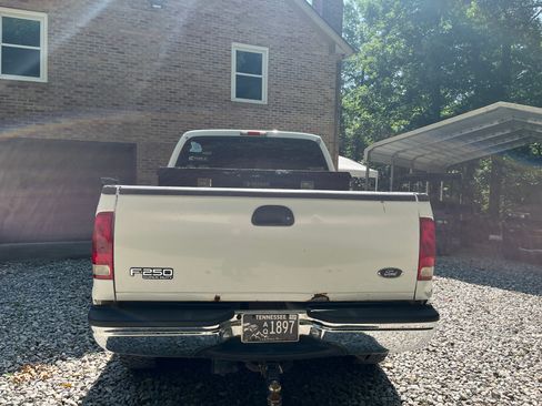 Used 2004 Ford F250 XLT AWD/4WD image 4