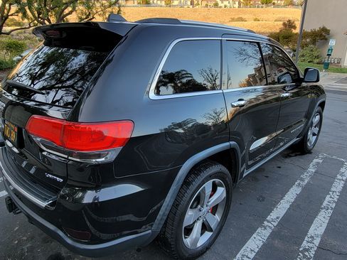 Used 2014 Jeep Grand Cherokee Limited w/ Trailer Tow Group IV image 11