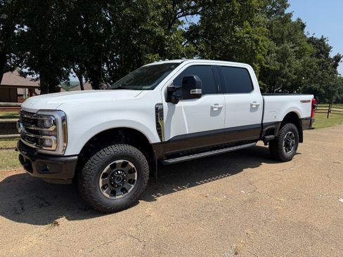 Used 2024 Ford F250 King Ranch w/ Tremor Off-Road Package AWD/4WD image 1