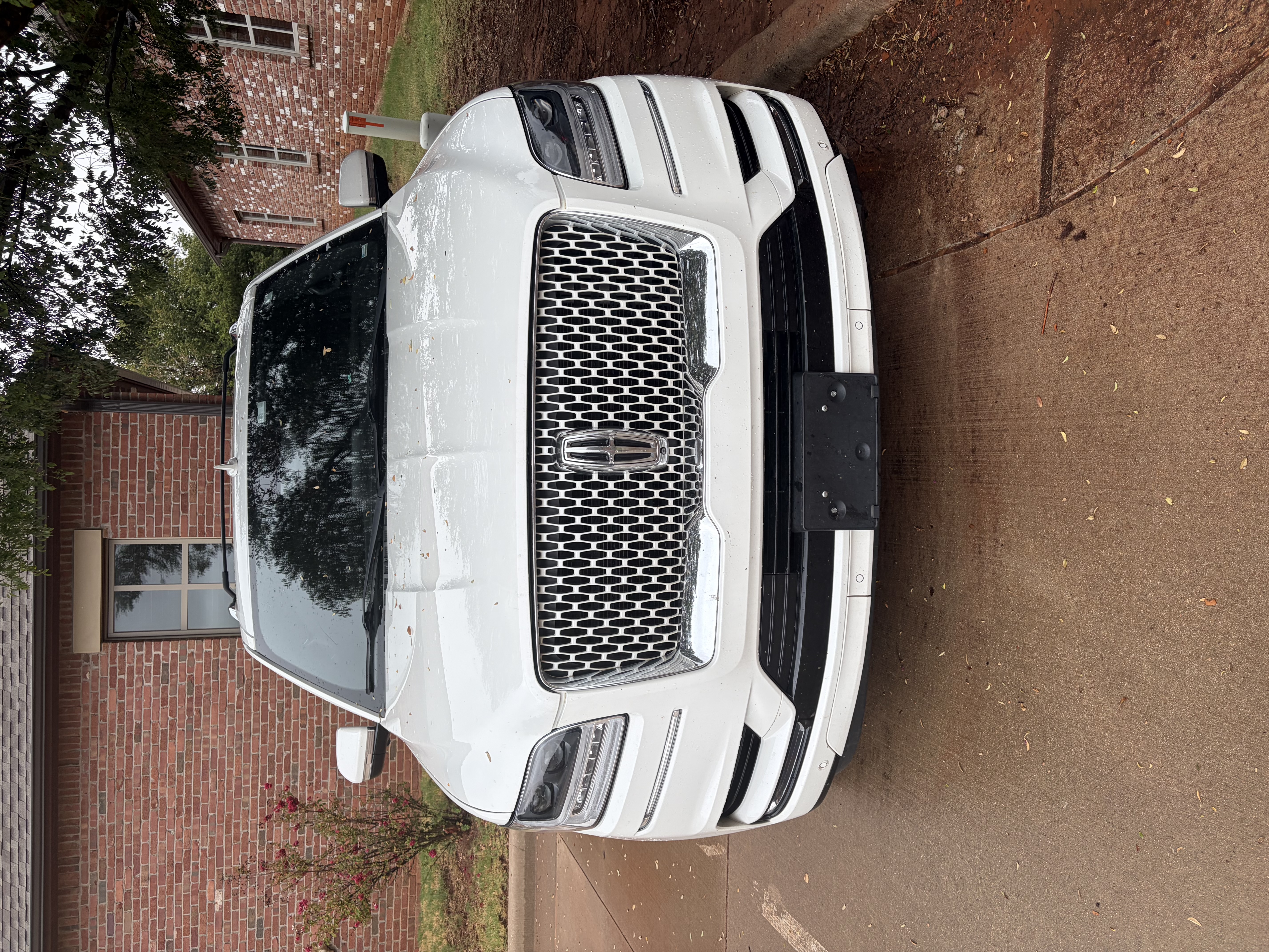 Used 2021 Lincoln Navigator Reserve AWD/4WD image 2