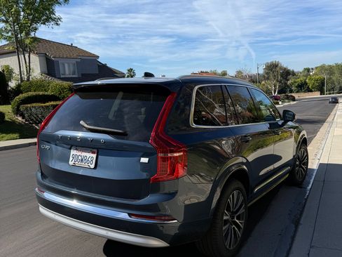 Used 2022 Volvo XC90 T8 Inscription Expression image 9