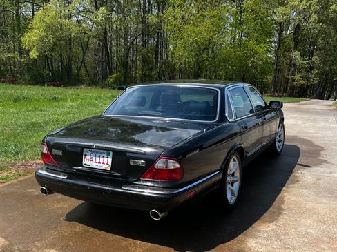 Used 2000 Jaguar XJ8 RWD image 12