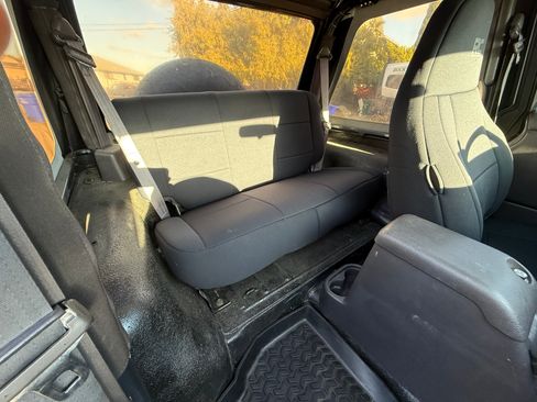 Used 2001 Jeep Wrangler SE image 10