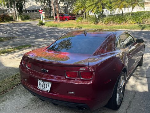 Used 2010 Chevrolet Camaro SS w/ RS Package image 4