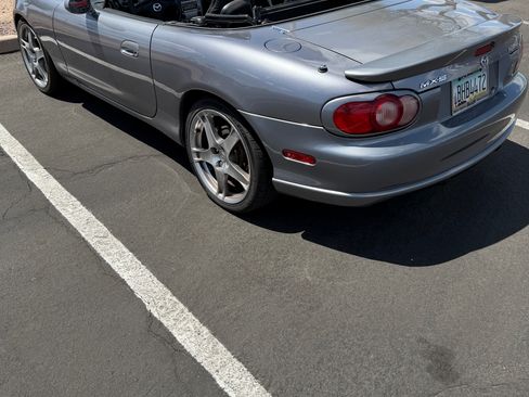 Used 2005 MAZDA MX-5 Miata MAZDASPEED RWD image 13