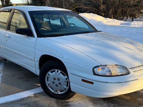 Used 1999 Chevrolet Lumina w/ Preferred Equipment Group FWD image 1