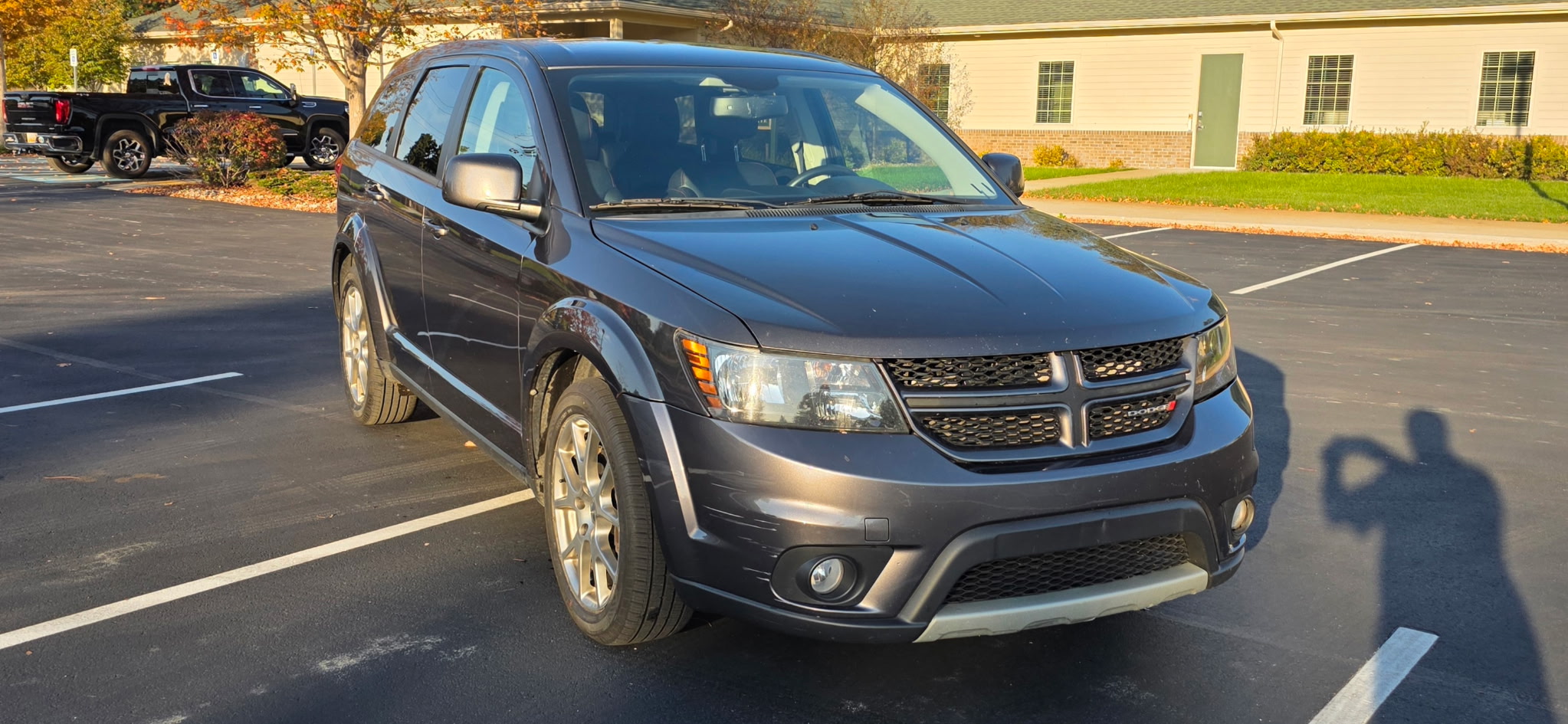 Used 2015 Dodge Journey R/T w/ Flexible Seating Group FWD image 2