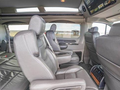 Used 2020 Ford Transit 150 Low Roof AWD w/ Exterior Upgrade Package image 11