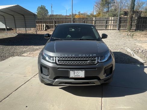 Used 2018 Land Rover Range Rover Evoque SE image 12