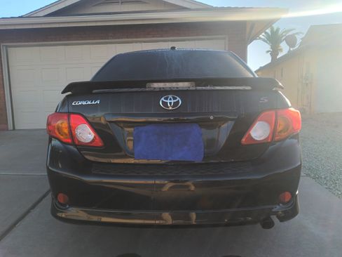 Used 2010 Toyota Corolla S image 4