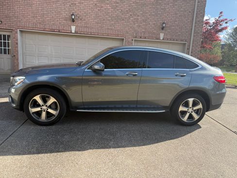 Used 2017 Mercedes-Benz GLC 300 4MATIC Coupe image 5