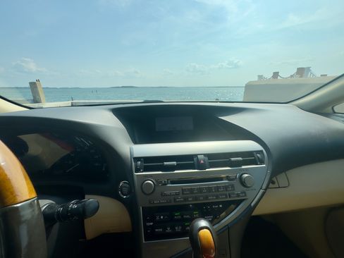 Used 2010 Lexus RX 350 2WD image 6