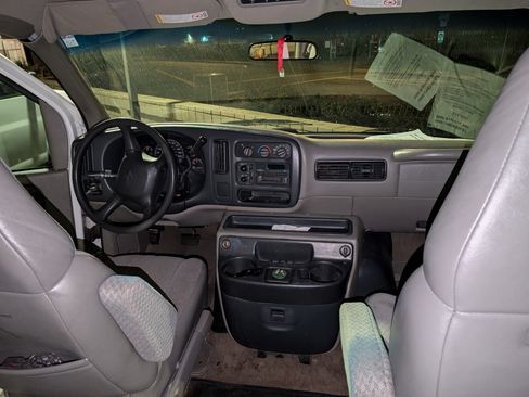 Used 1999 Chevrolet Express 3500 Extended Passenger w/ Preferred Equipment Group image 14