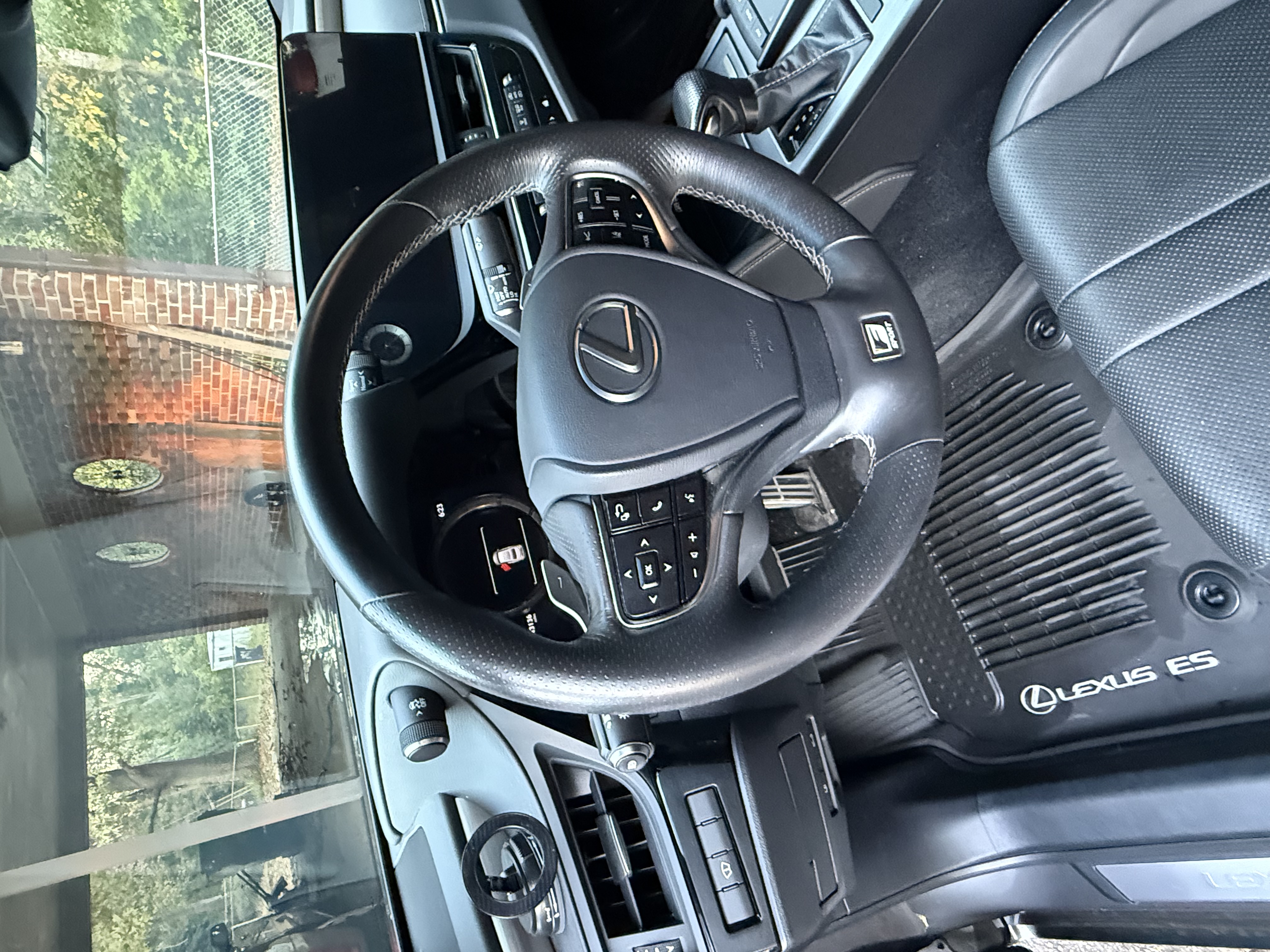 Used 2022 Lexus ES 350 F Sport w/ Accessory Package 2 FWD image 16