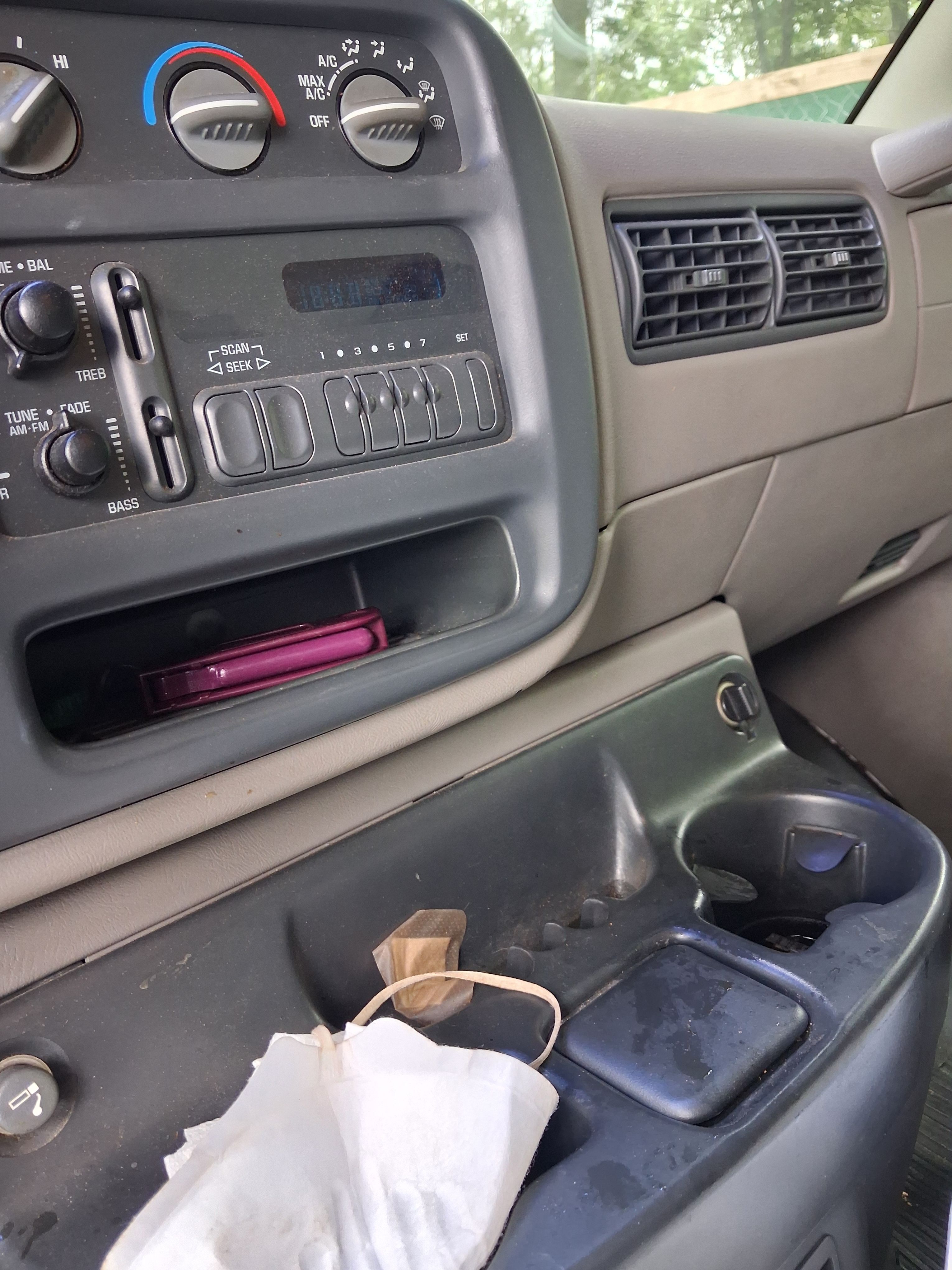 Used 1999 Chevrolet Express 3500 RWD image 17