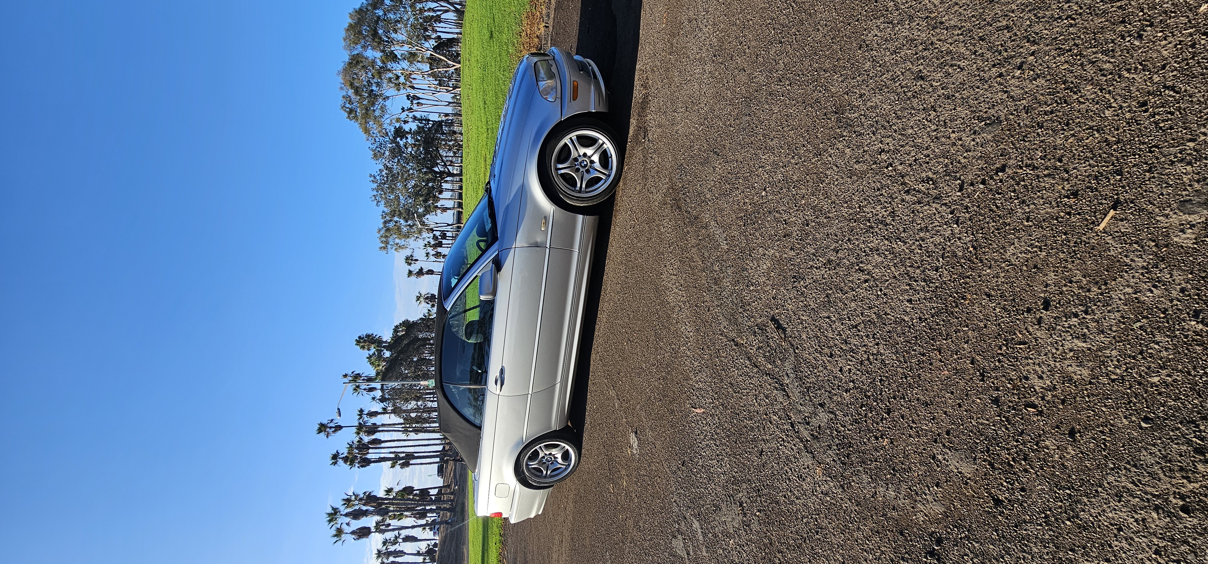 Used 2001 BMW 330Ci Convertible RWD image 2