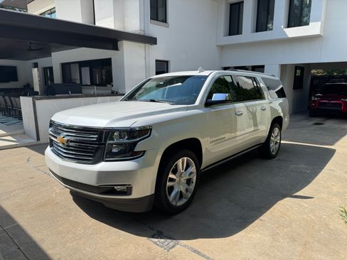 Used 2018 Chevrolet Suburban Premier image 8