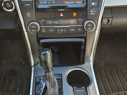 Used 2017 Toyota Camry XSE w/ Advanced Technology Package FWD image 16