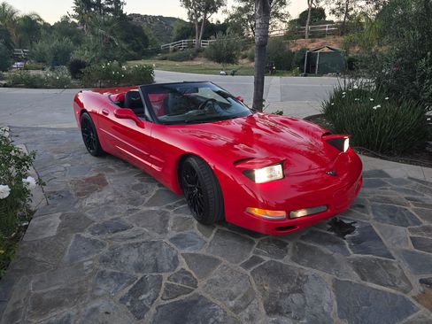 Used 2003 Chevrolet Corvette Convertible 2D w/ Preferred Equipment Group1 image 21