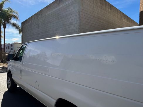 Used 2008 Ford E-350 and Econoline 350 Extended Super Duty image 2