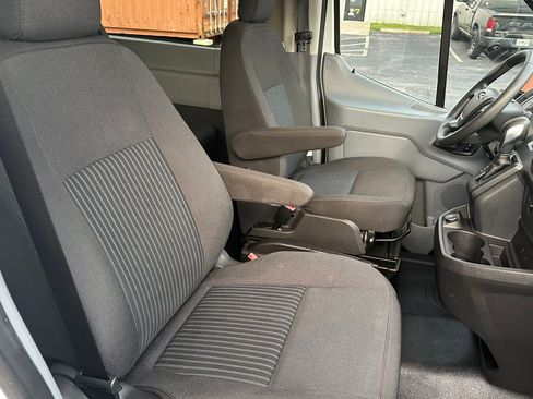 Used 2019 Ford Transit 350 XLT image 18