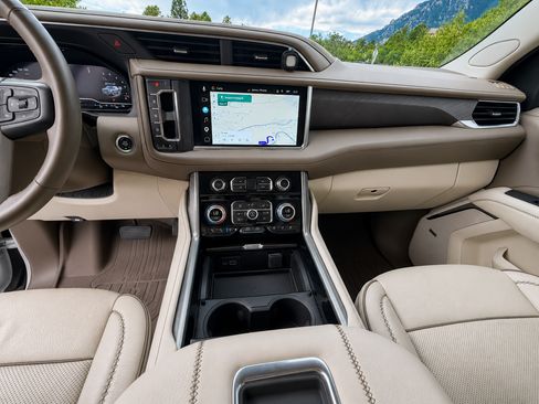 Used 2023 GMC Yukon XL Denali w/ Max Trailering Package AWD/4WD image 15