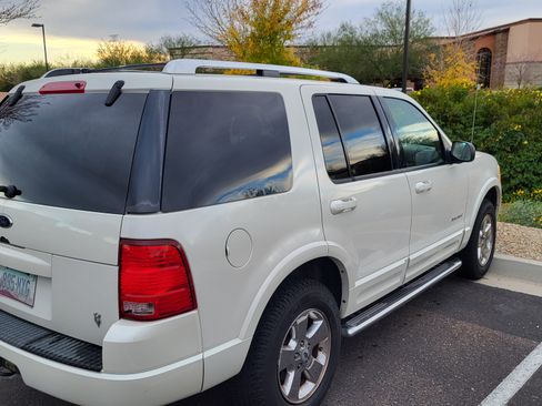 Used 2004 Ford Explorer Limited image 5