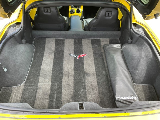 Used 2007 Chevrolet Corvette Z06 w/ Preferred Equipment Group RWD image 16