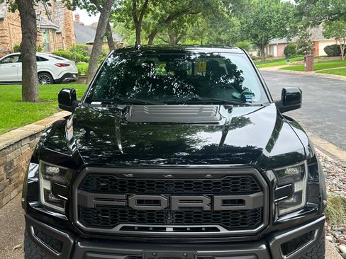 Used 2019 Ford F150 Raptor w/ Equipment Group 802A Luxury AWD/4WD image 1