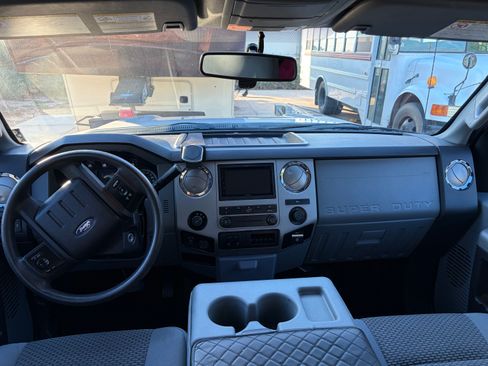 Used 2015 Ford F350 XLT w/ XLT Interior Package image 13