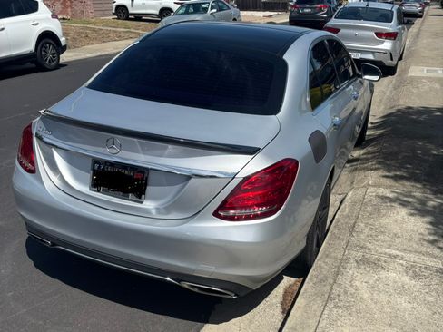 Used 2015 Mercedes-Benz C 300 Sedan image 2