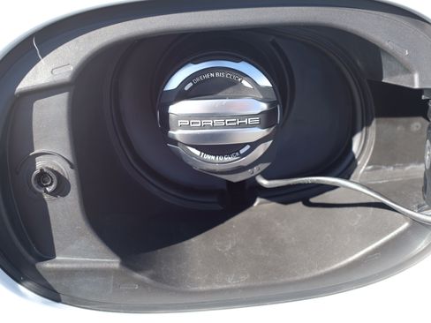 Used 2024 Porsche Macan S AWD/4WD image 26