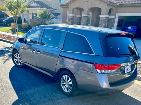 Used 2015 Honda Odyssey EX image 1