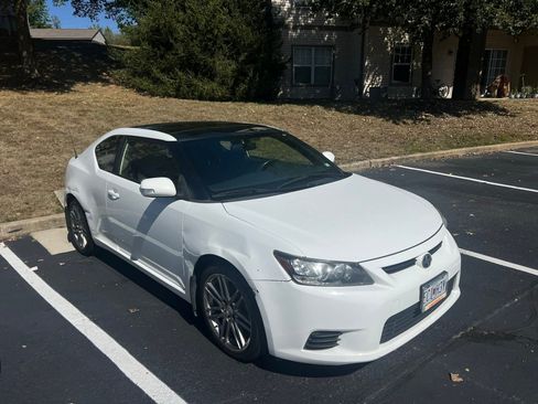 Used 2013 Scion tC image 9