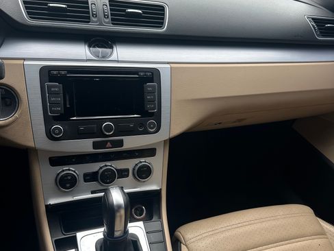 Used 2015 Volkswagen CC Sport image 5