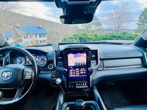 Used 2019 RAM 1500 Limited image 12