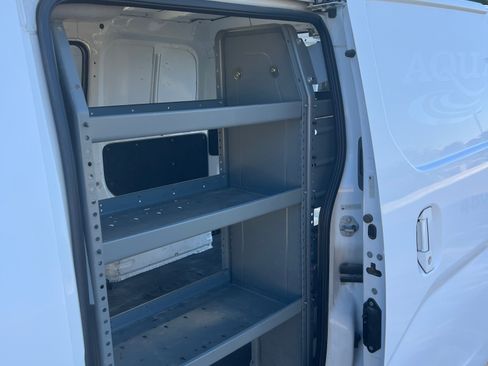 Used 2013 Nissan NV200 SV w/ Exterior Appearance Pkg FWD image 9